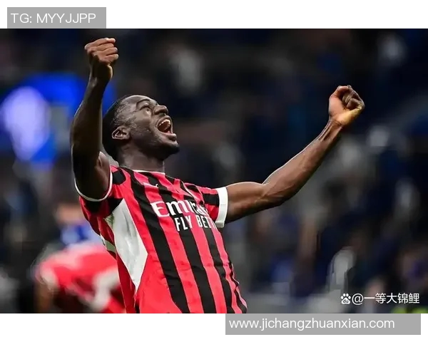 足球明星因腰椎骨折缺席赛季重返赛场的艰难历程与康复故事 足球明星因腰椎骨折缺席赛季重返赛场的艰难历程与康复故事