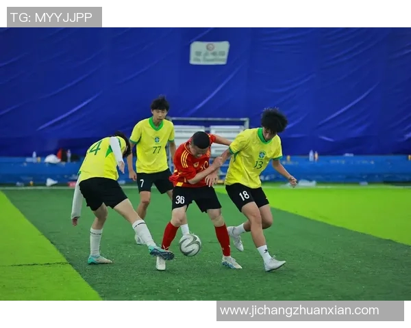 女体育生追梦之路与足球明星的精彩瞬间分享